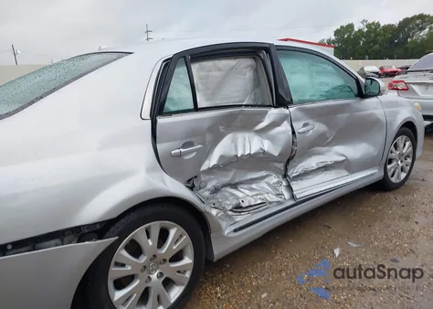 2012 Toyota Avalon z USA, uszkodzony, nr VIN 4T1BK3DB4CU446161